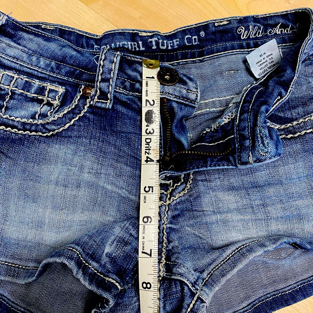 Cowgirl Tuff jean shorts 26